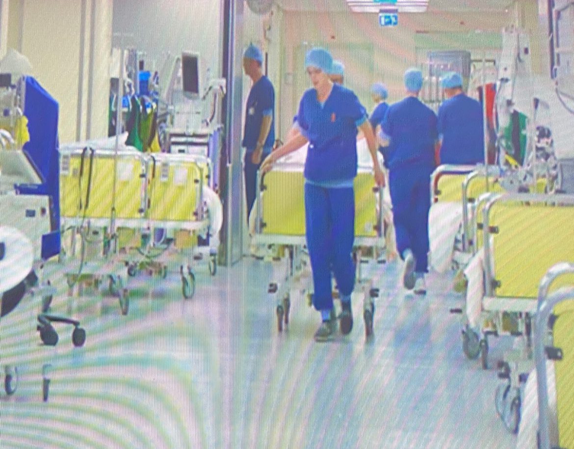 Instroom corona patiënten in ziekenhuis over top heen