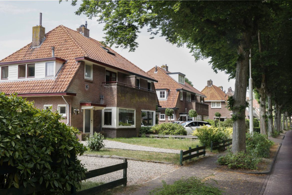 Gemeente Laren start energiebesparingsaanpak vooroorlogse woningen ￼Gratis & onafhankelijk advies voor huiseigenaren uit Laren