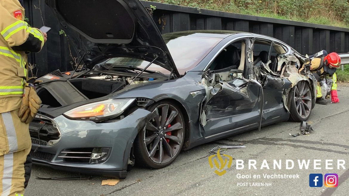 Ongeval Tesla op A-1