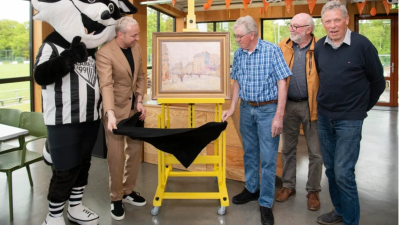 Jan (76) is zestig jaar vrijwilliger en krijgt daarvoor een ’echte’ Van Gogh