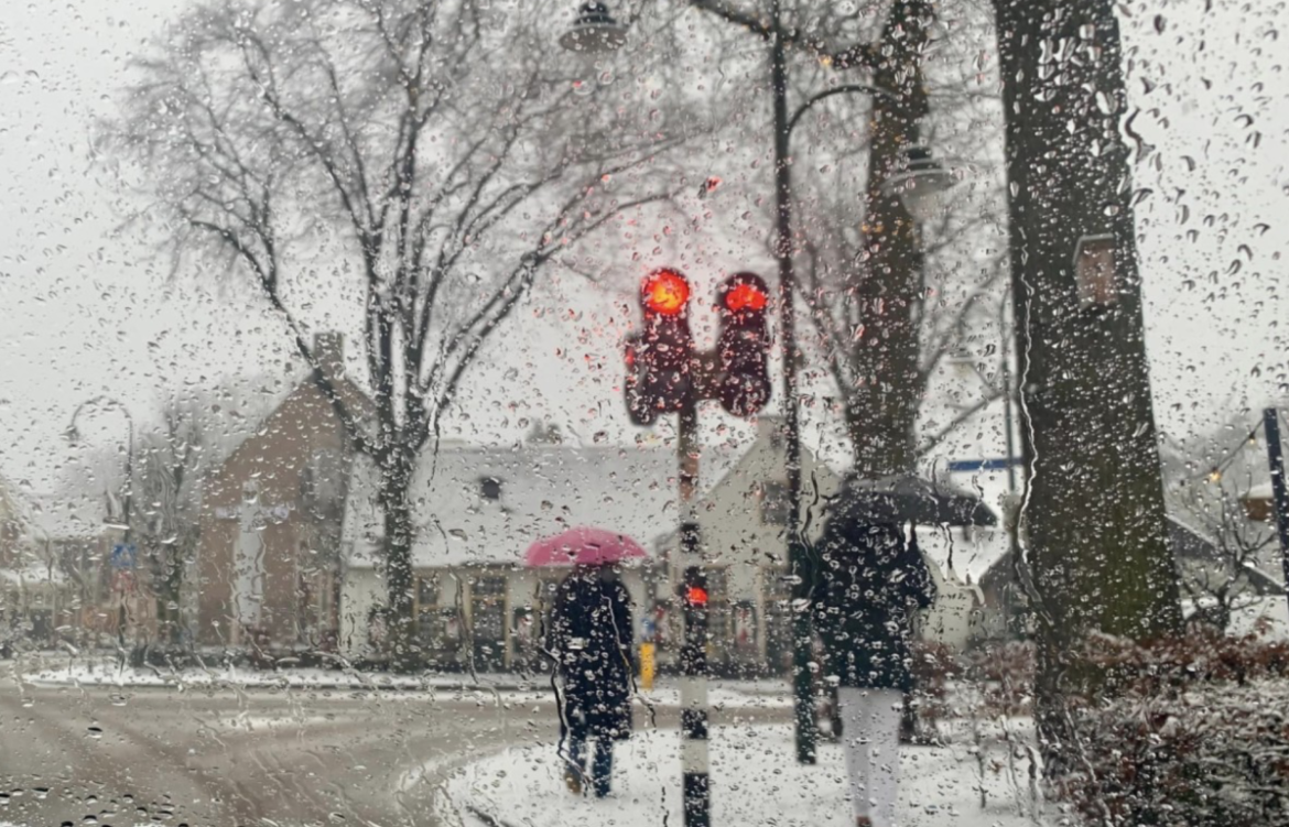 Maandag lokale sneeuwbuien