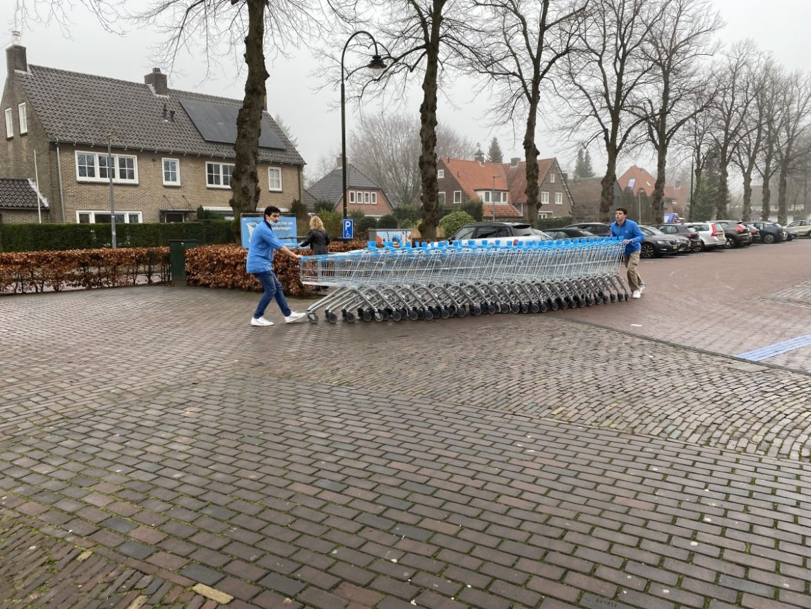 Jongeren hebben meer dan ooit bijbaantjes, behalve in Laren: ’Ze hoeven blijkbaar niet te werken’