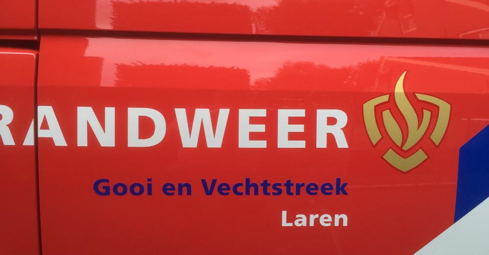 Heftruck in brand in bedrijfspand in Laren