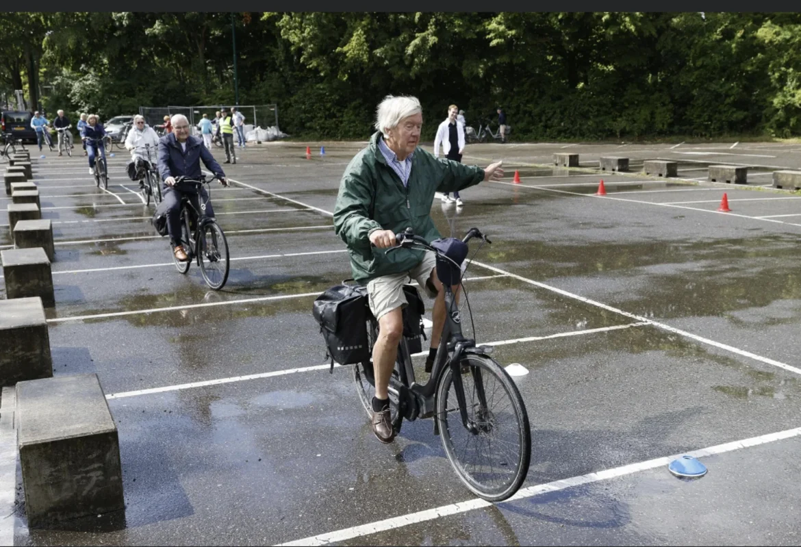 Doortrappen ‘ valpreventie’ bij De Derde Helft-BEL tijdens Nationale Beweegweek voro ouderen.