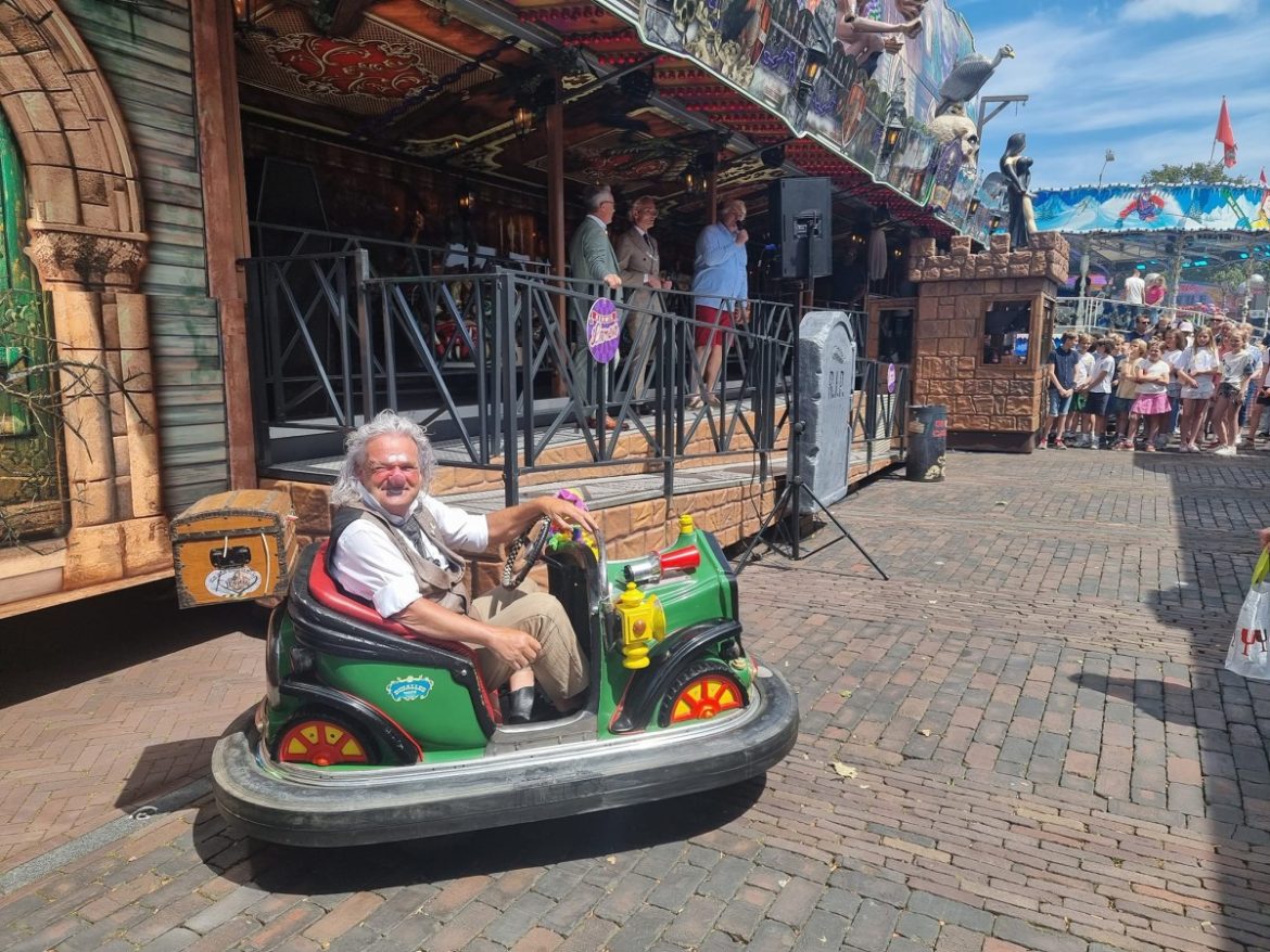 Opening zomerkermis Laren