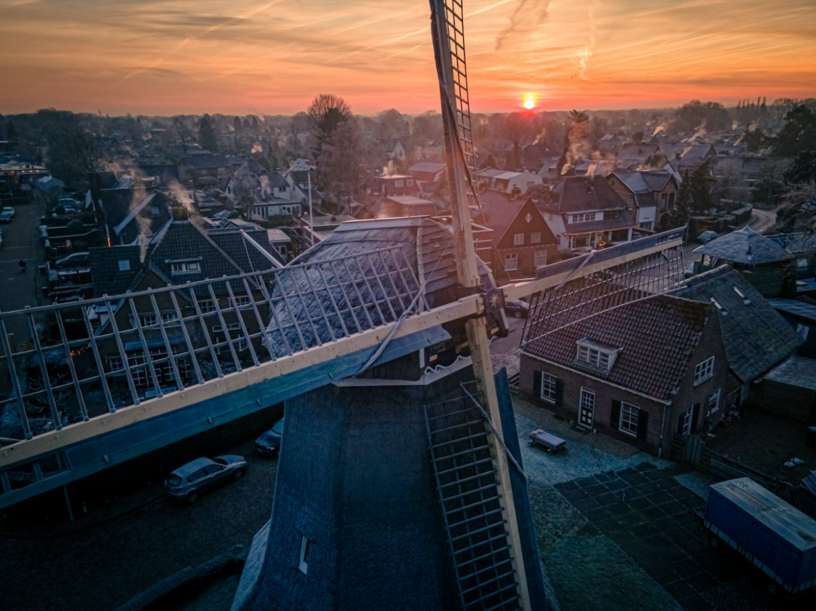 Laarder molen definitief verkocht en blijft draaien