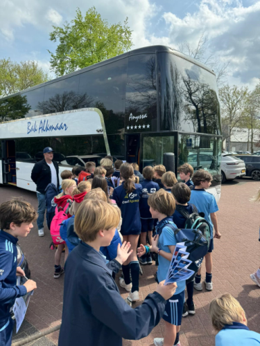 Stap jij vandaag, zondag 2 juni, ook in de bus om Heren 1 aan te moedigen? 