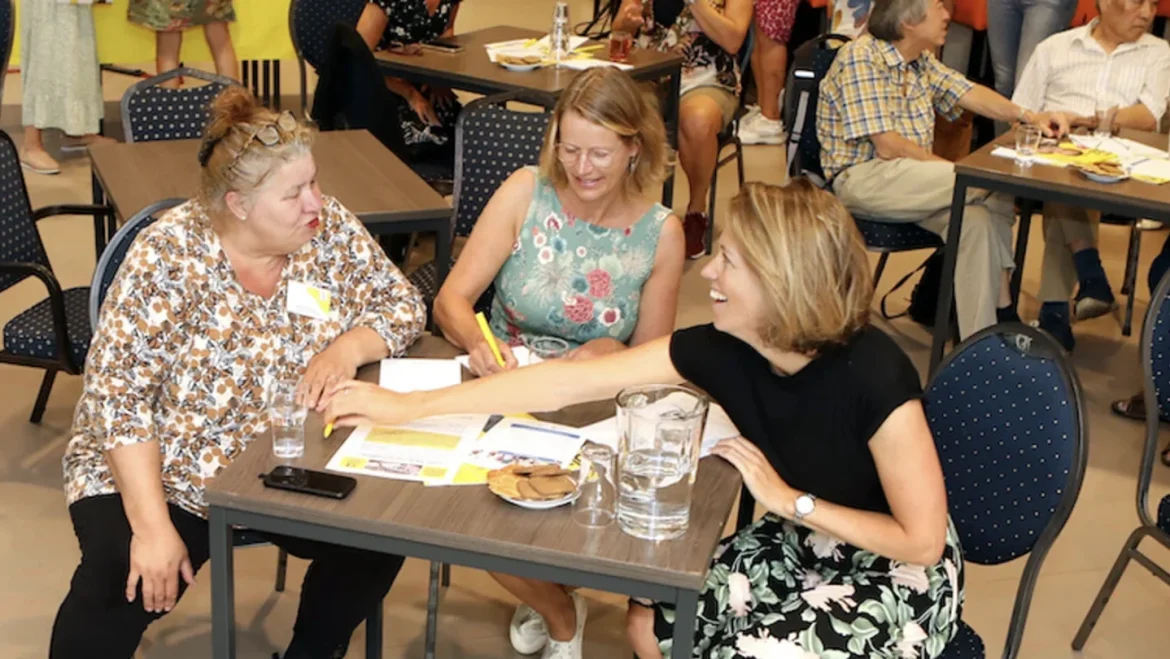 Alzheimer Café: de uitdagingen van mantelzorg voor mensen met dementie