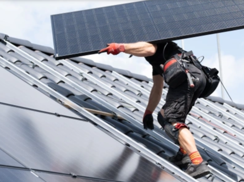 Laren kent hoogste groei in zonnepanelen van Noord-Holland