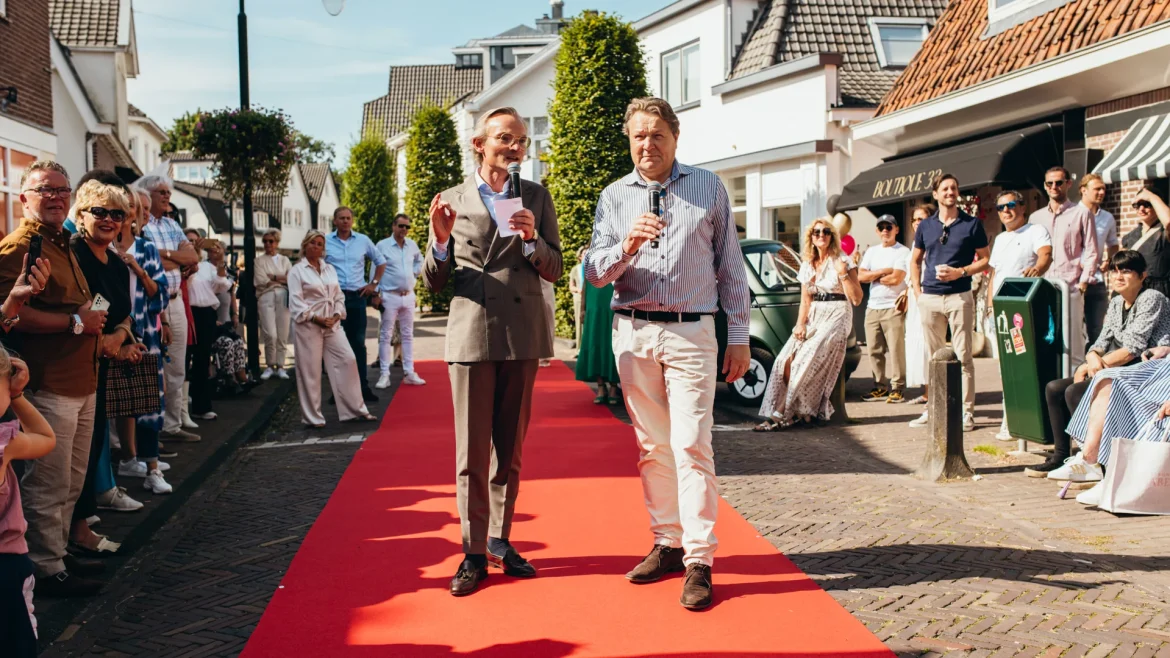 Vandaag Fashion Event Laren: een spectaculaire modeshow op de langste rode loper van Nederland