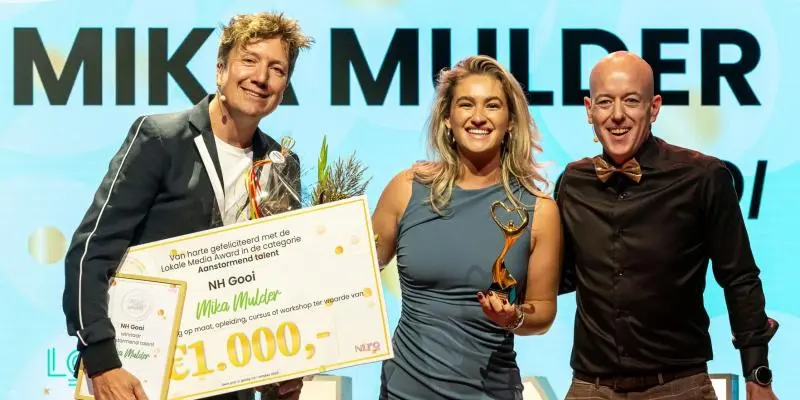 NH Gooi-verslaggever Mika Mulder wint lokale omroep-prijs voor aanstormend talent