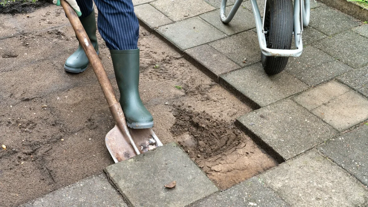 Gemeenten Blaricum, Eemnes en Laren wippen tegels voor een groenere toekomst