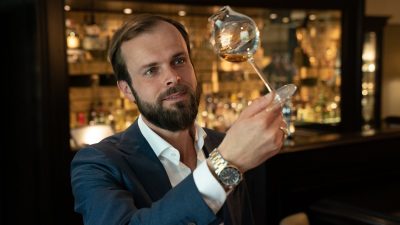 Henrik opent ‘whiskyjuwelier’ in Laren: proeven van de ‘holy grail’