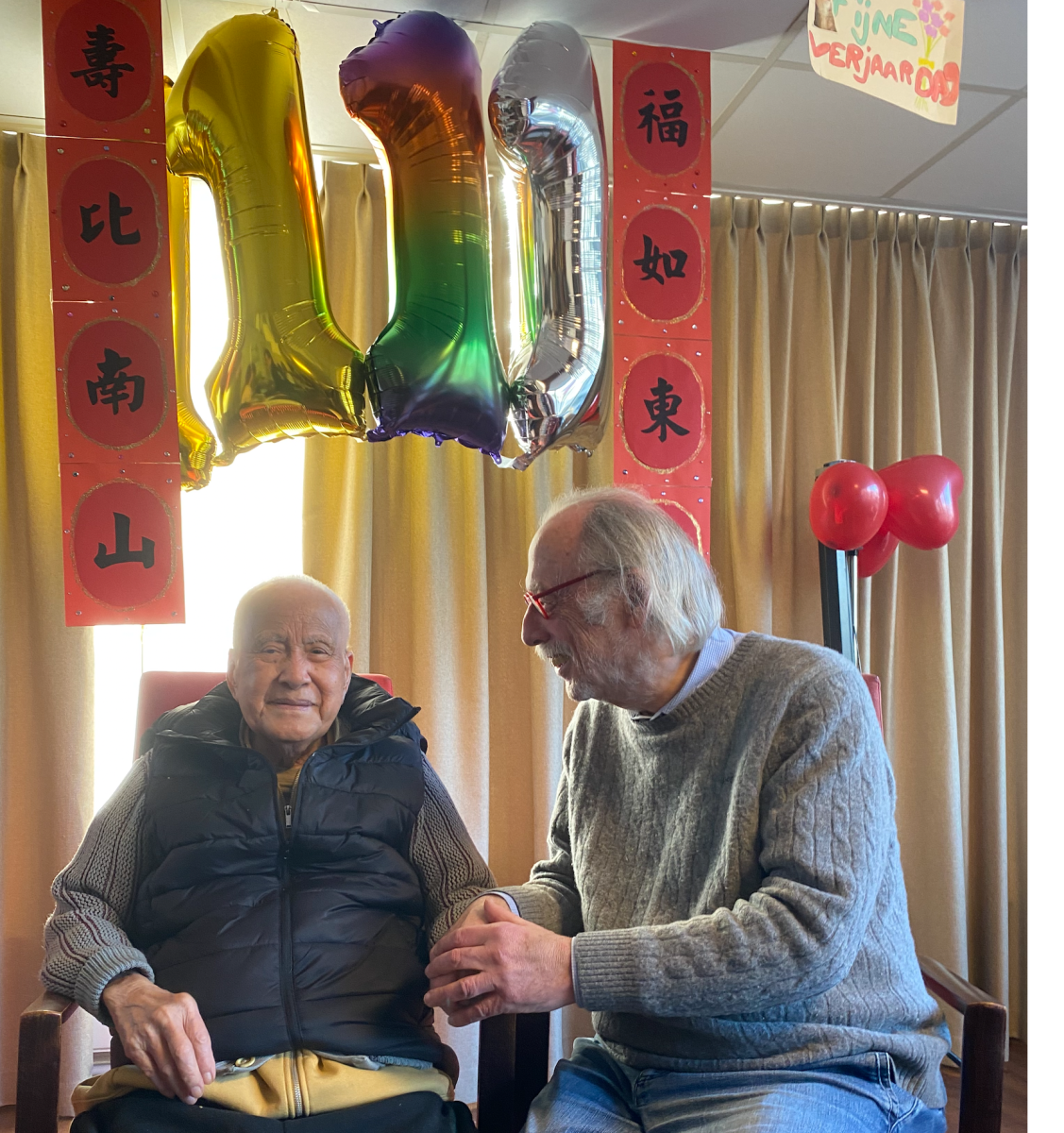 (video +fotorepo) Happy Birthday (111 jaar!) mijnheer Huang…