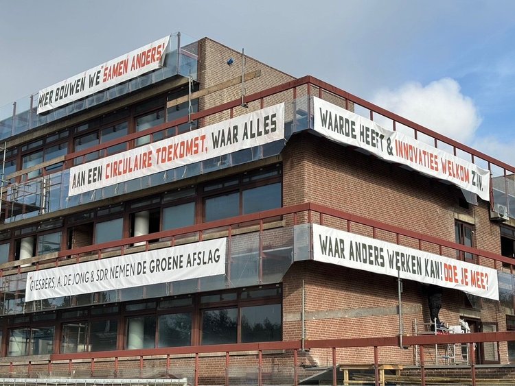 Rondleiding naar nieuwe locatie van De Groene Afslag