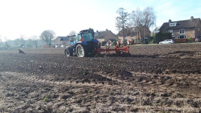 Zonnig aan het werk op de Zevenenderdrift