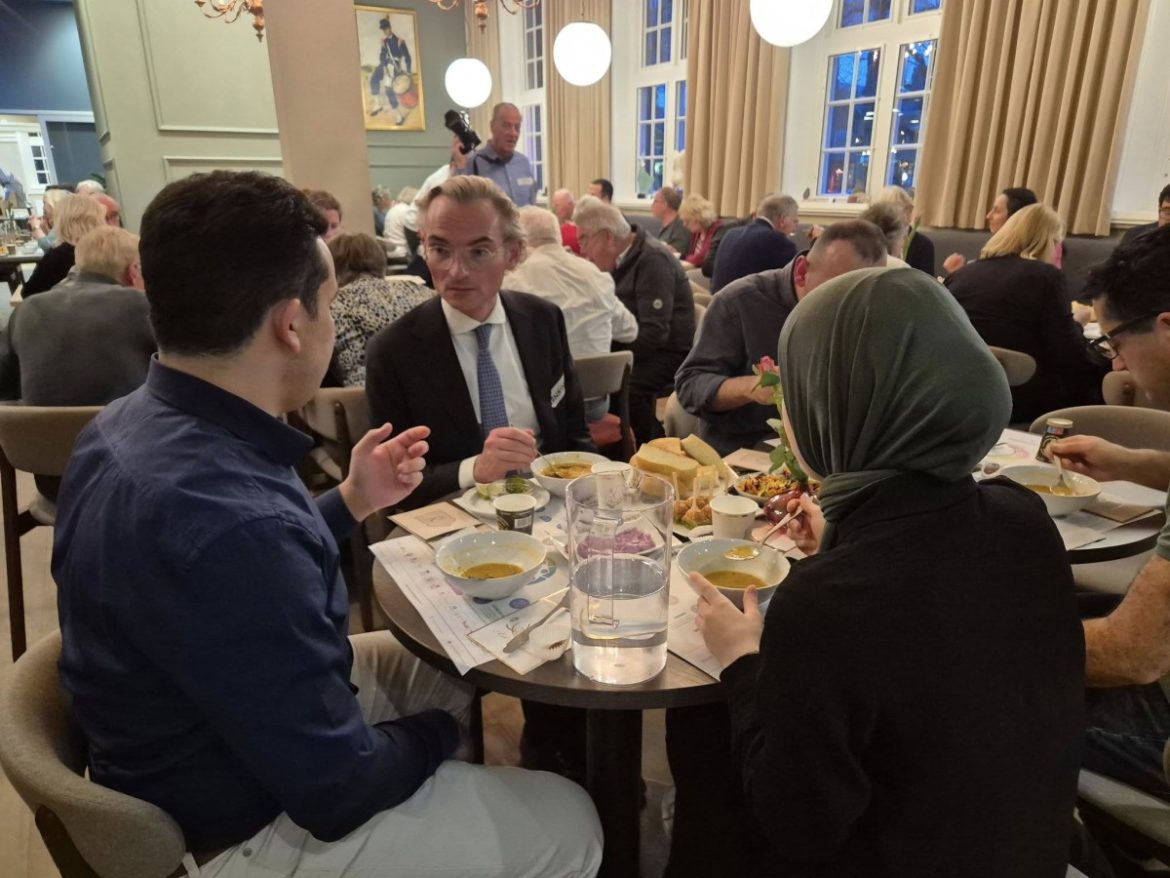 Iftar in het Brinkhuis +Video