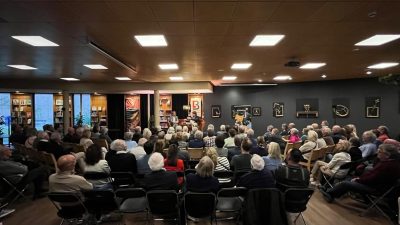 Volle zaal voor auteur Russel Shorto