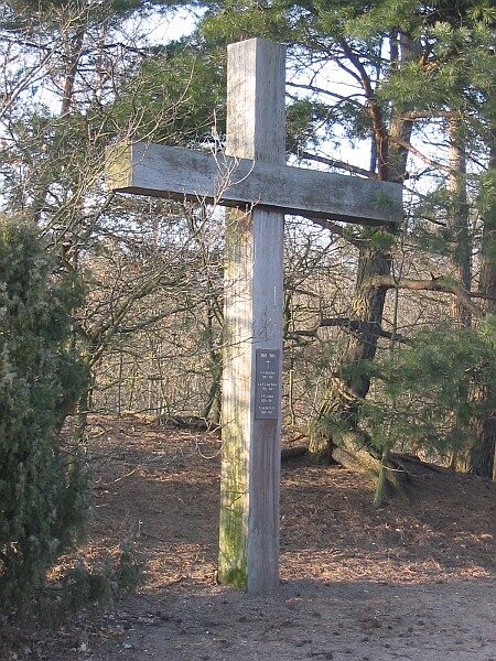 Vergeten traditie herleeft na 55 jaar: stille tocht vanuit Laren en Blaricum naar Verzetskruis op Bussumerheide