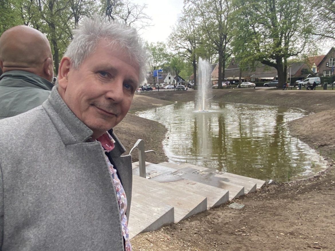 (audio) Laren Regenklaar: vijver op de Brink open