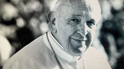 Paus Franciscus overleden
