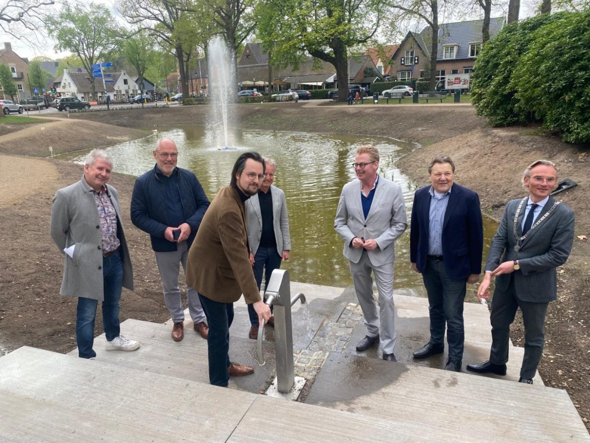 Fontein Brinkvijver officieel in gebruik genomen