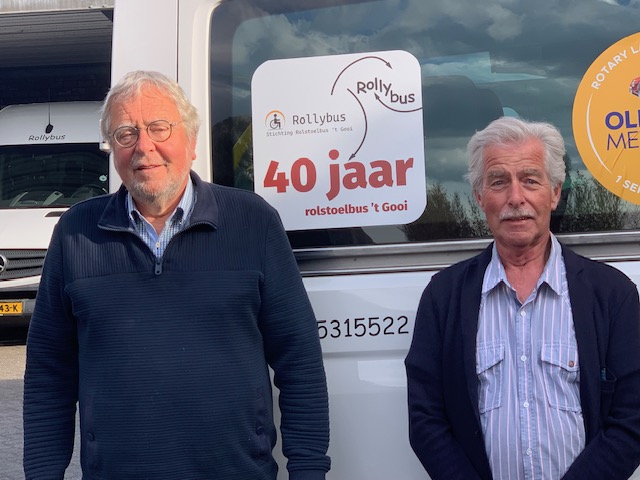 Rollybus ontvangt opnieuw donatie van Rotaryclub Laren-Blaricum