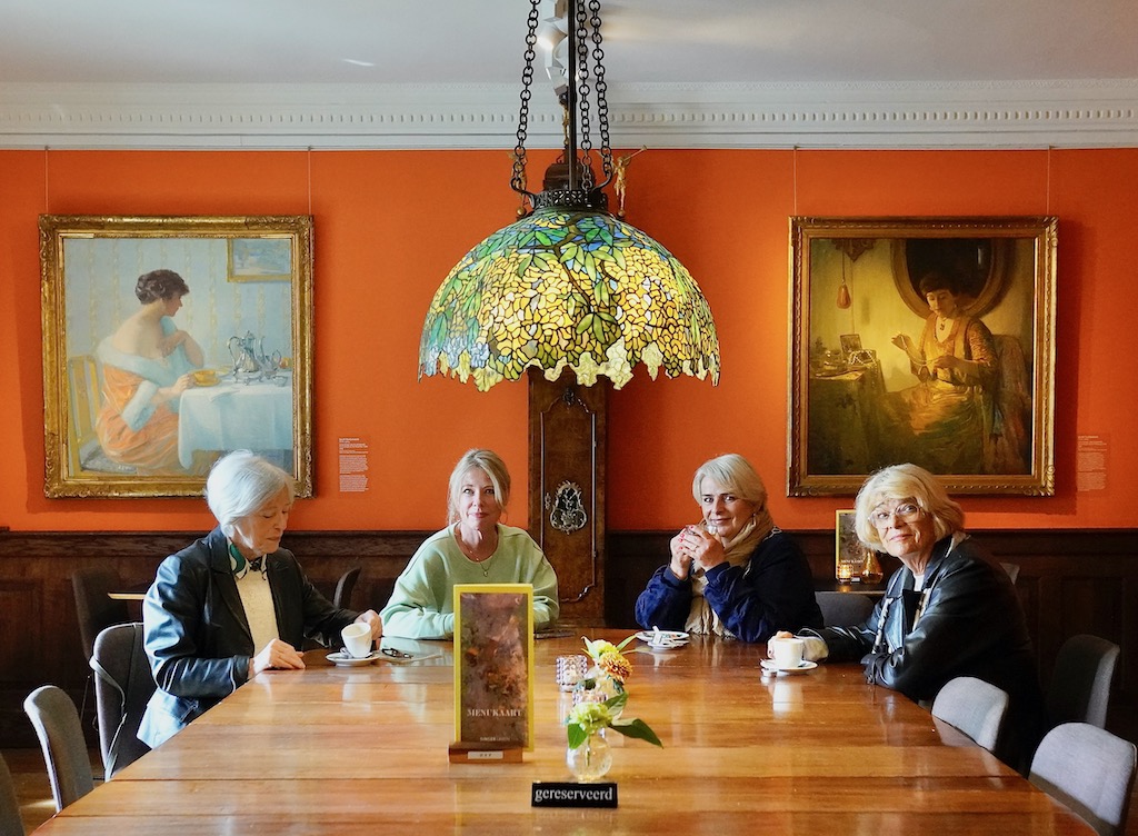 Bij Anna Singer thuis…