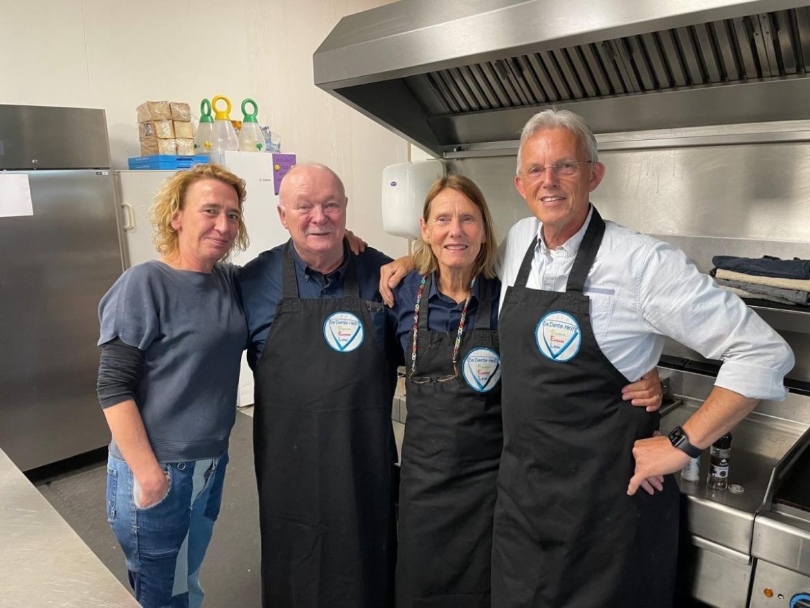 (fotorepo) Wat een feestje het seizoensdiner bij De Derde Helft-BEL 
