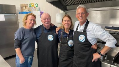 (fotorepo) Wat een feestje het seizoensdiner bij De Derde Helft-BEL 