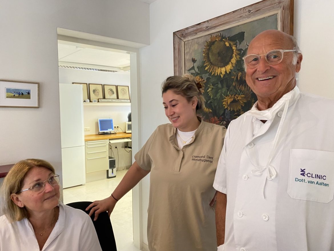 Tandarts Bert van Aalten stopt na 50 jaar zijn praktijk
