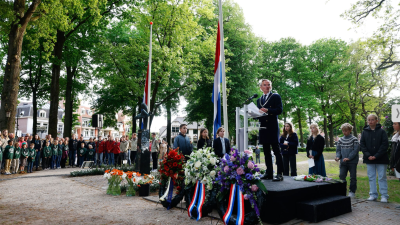 (fotorepo) Dodenherdenking Laren