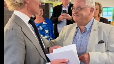 (foto + video) Vincent’s Kookboek voor afscheidnemende burgemeester