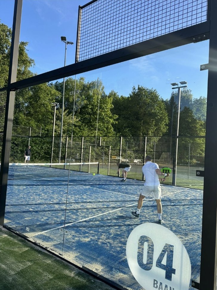Padel Club Laren opent feestelijk op terrein van SV Laren ’99