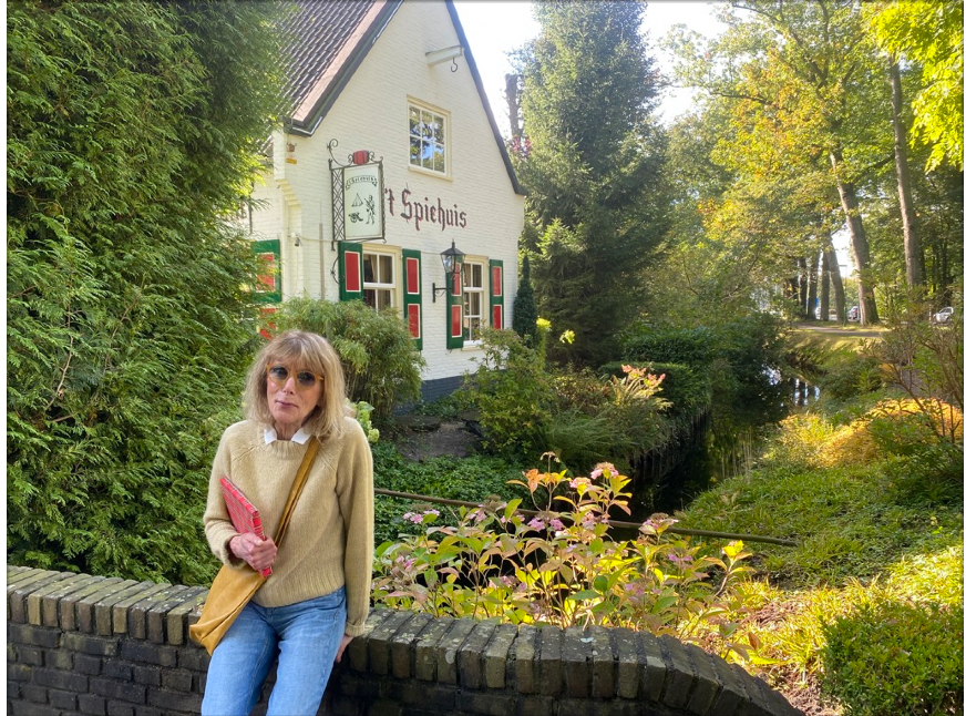 Restaurant ’t Spiehuis in Soest gesloten. Sidney Heinze kijkt met curator naar doorstart.