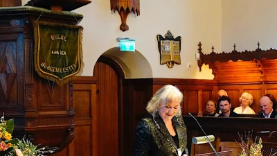 Joan de Zwart-Bloch benoemd tot waarnemend burgemeester voor Laren
