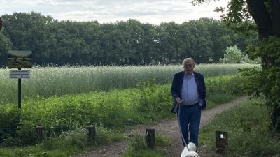 Gesproken column over de Larense akkertjes