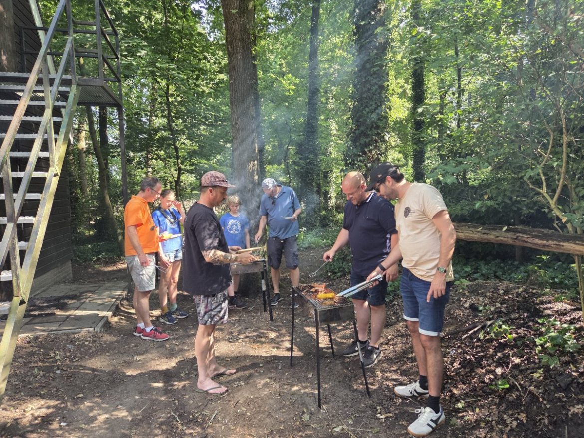 Scouting Raboes sluit seizoen af met traditionele BBQ