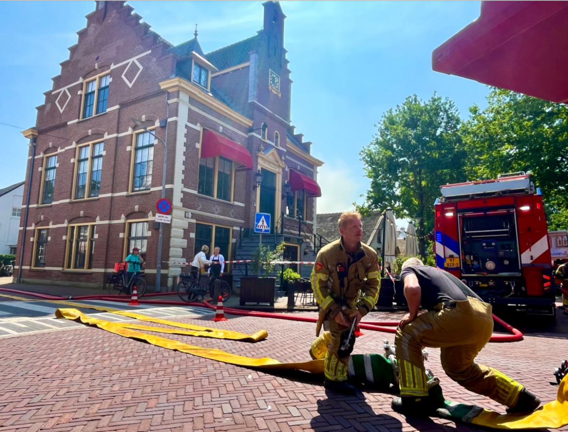 BRAND IN CENTRUM LAREN!