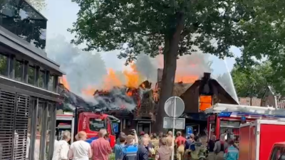 BEL Nieuws: Grote brand in rieten dak