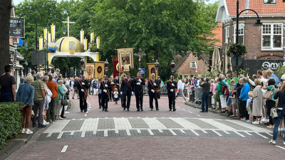 Tropische temperaturen tijdens Sint Jansprocessie