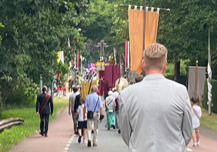 G&E: -Laren loopt uit voor de Sint Jansprocessie, maar hoelang nog?