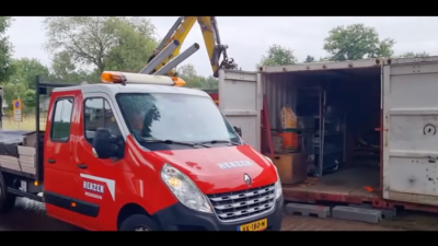 Waarom staan al wekenlang bouwmaterialen en opslag midden in onze woonwijk?