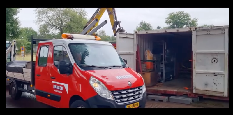 Waarom staan al wekenlang bouwmaterialen en opslag midden in onze woonwijk?