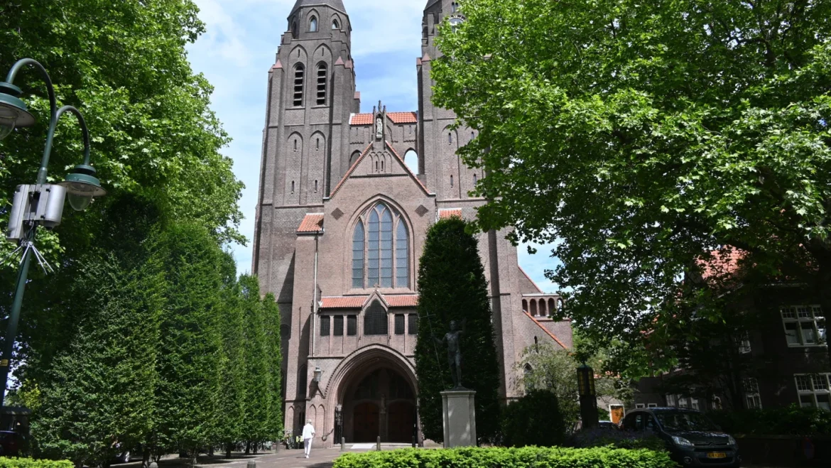 Sint Jansbasiliek viert 100-jarig bestaan met feestelijk jubileumprogramma