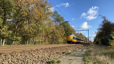 Telegraaf: Geen treinen in hele land door staking: ’Mijd de ochtendspits’