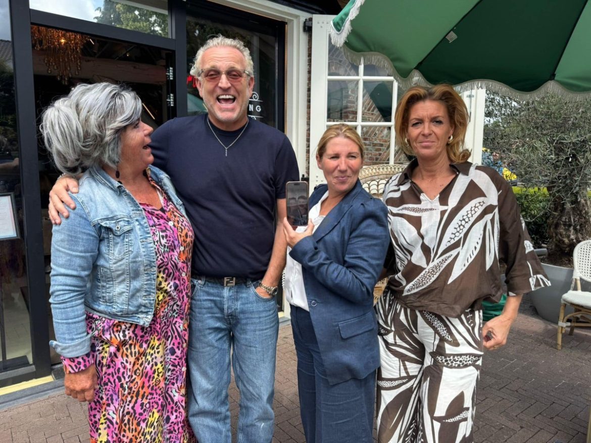 Kermisvrouwen lunchen bij Blushing van Gordon: ’Onze wereld is helemaal het einde’