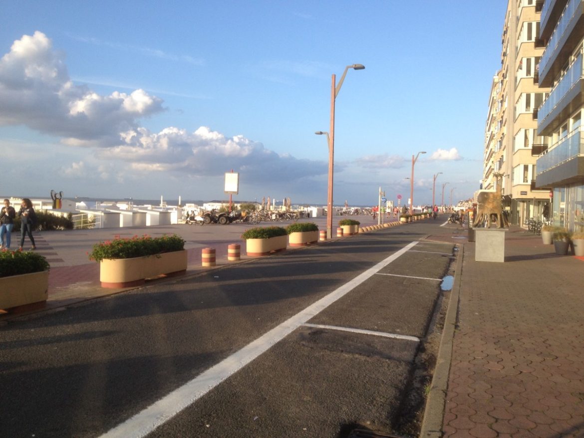 Politie Knokke heeft handen vol aan laveloze tienermeisjes uit het Gooi