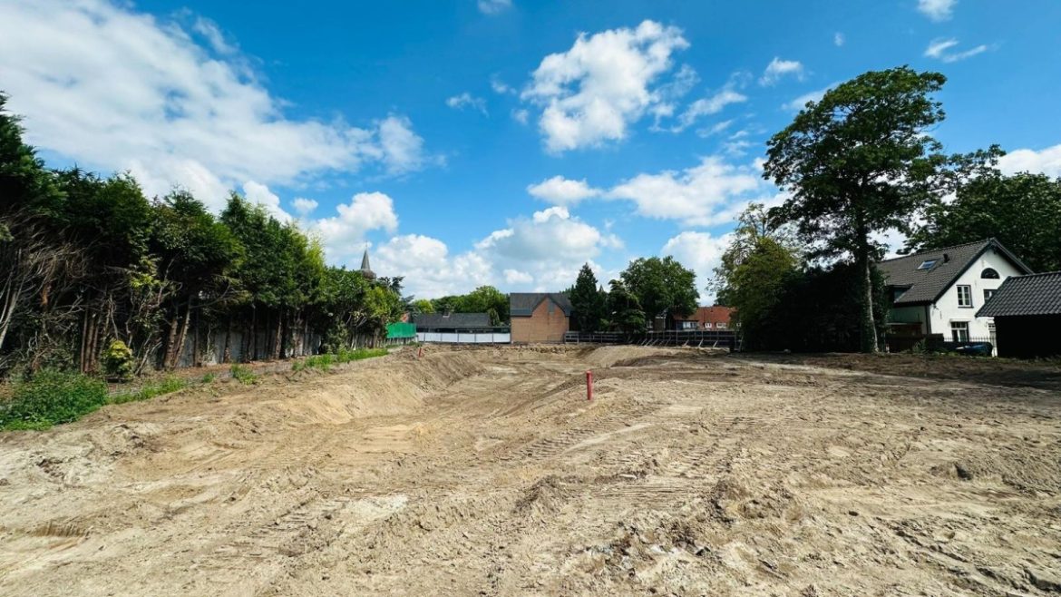 On the Beach…..van Laren