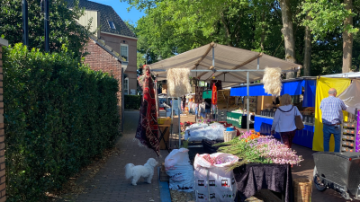 Weekmarkt vandaag op De Rijt/Brink